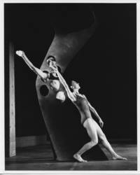 Dancers L-R Kelly Holt, Kathryn Karipides