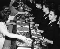 Navy V-12 trainees in food line