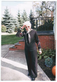 Photograph of Mona Lowery, Halloween 2002